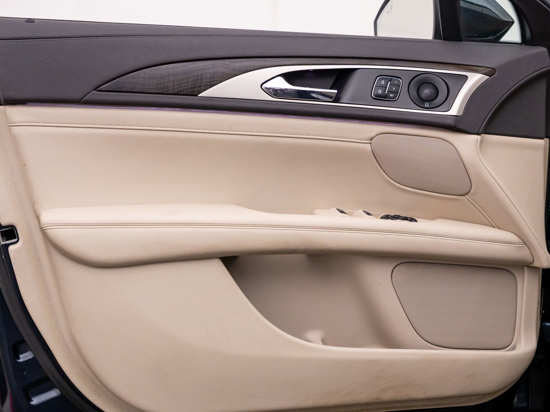 Used 2020 Lincoln MKZ Reserve image 13