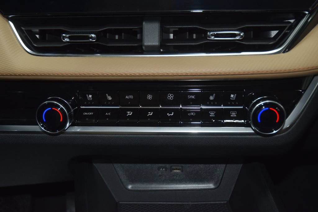 New 2027 Chevrolet Equinox ACTIV w/ Safety and Technology Package AWD/4WD image 33