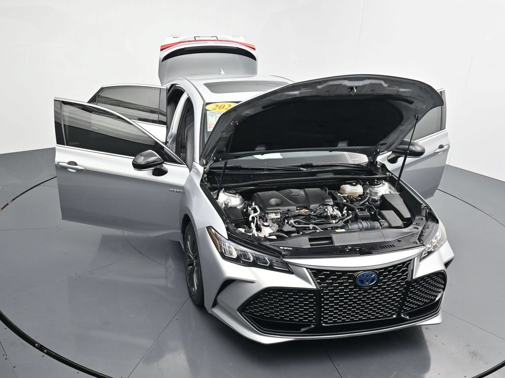 Used 2020 Toyota Avalon XSE FWD image 36