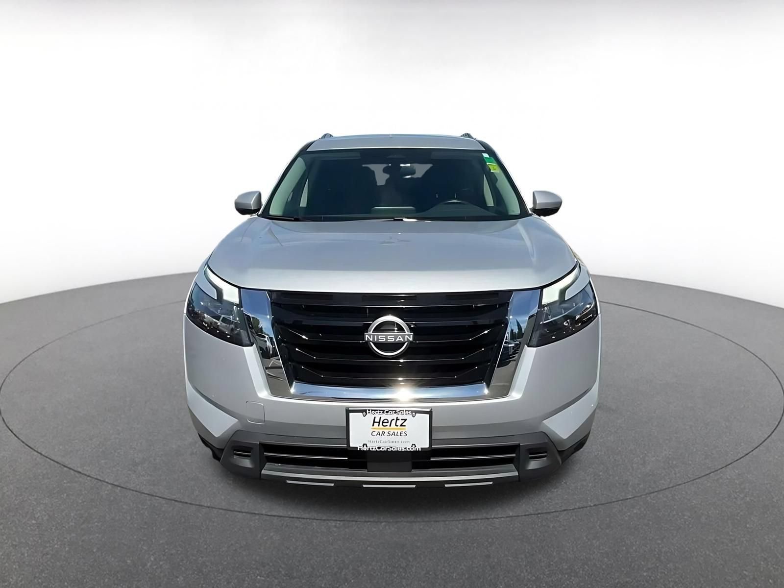 Used 2025 Nissan Pathfinder SV AWD/4WD image 4