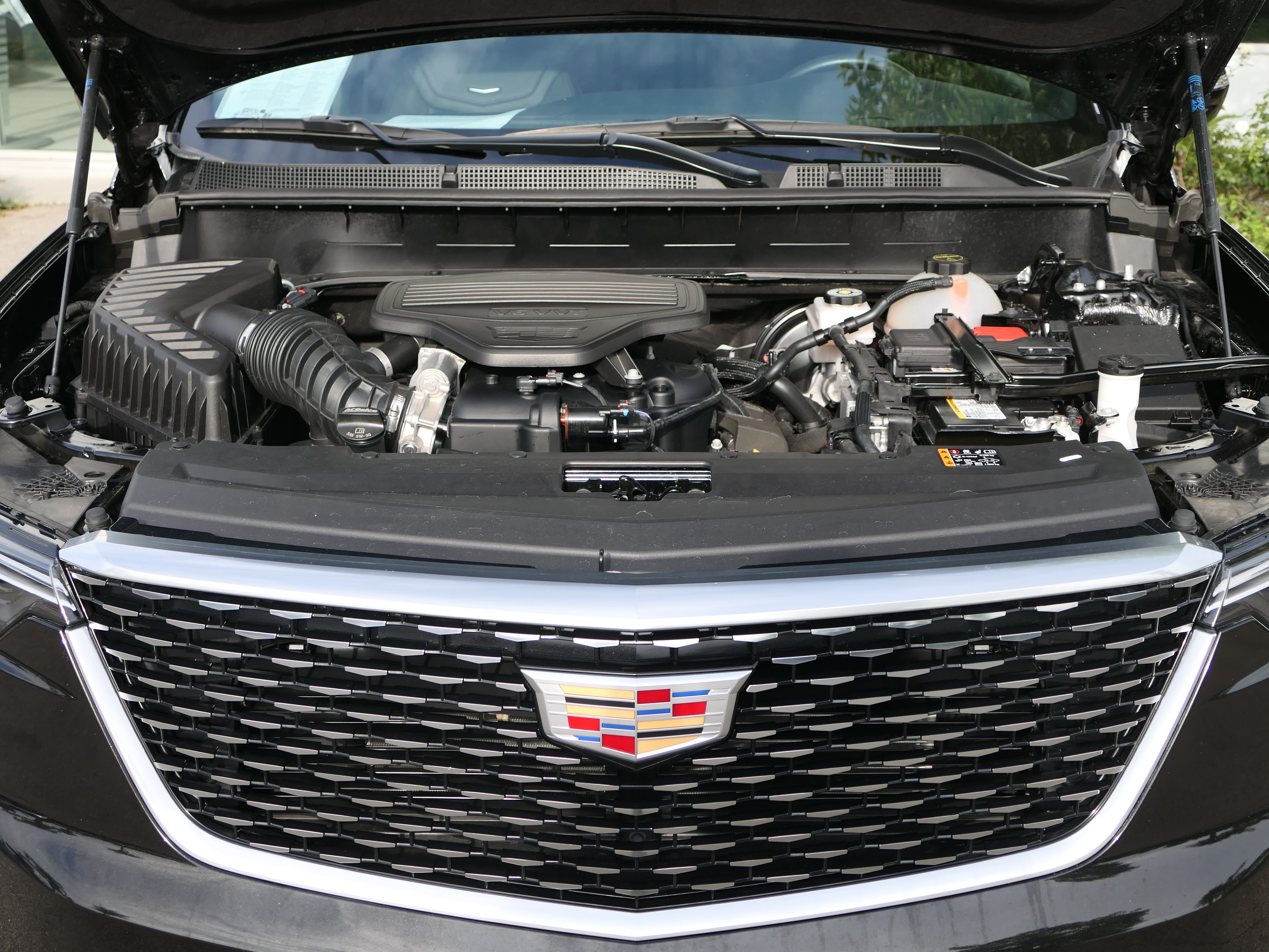 Certified 2025 Cadillac XT6 Premium Luxury FWD image 28
