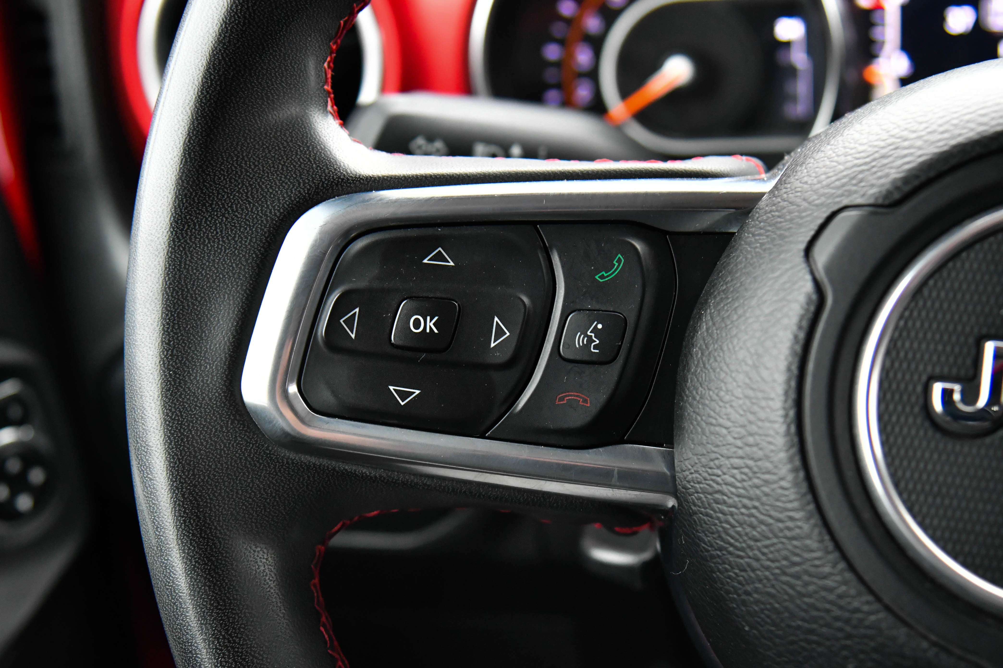 Used 2023 Jeep Wrangler Unlimited Rubicon image 32