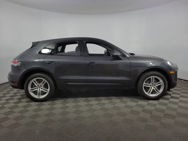 Used 2024 Porsche Macan image 10