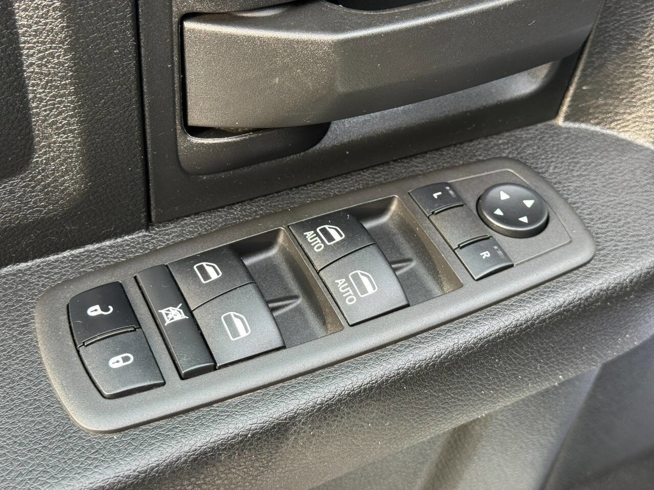 Used 2022 RAM 3500 Tradesman image 12