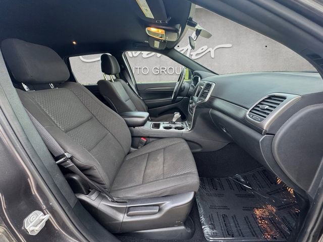 Used 2021 Jeep Grand Cherokee Laredo RWD image 24