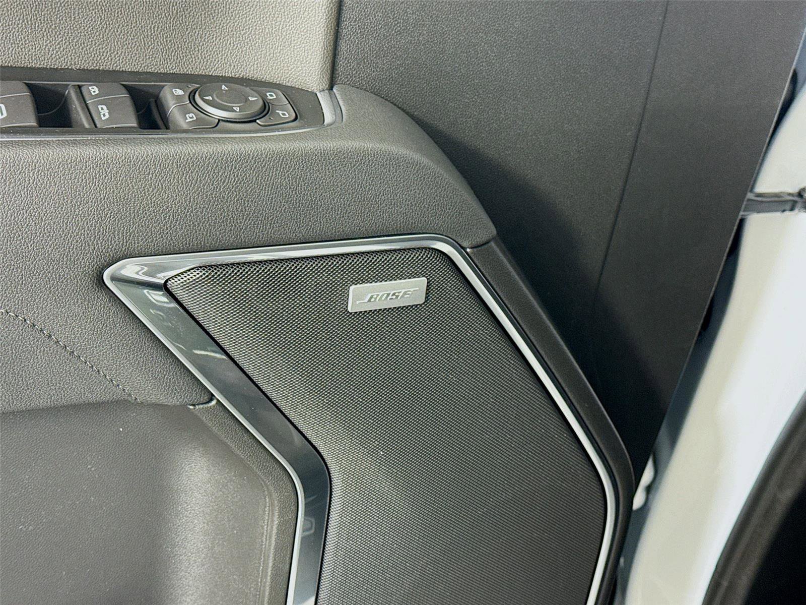 New 2026 GMC Sierra 1500 SLT image 14