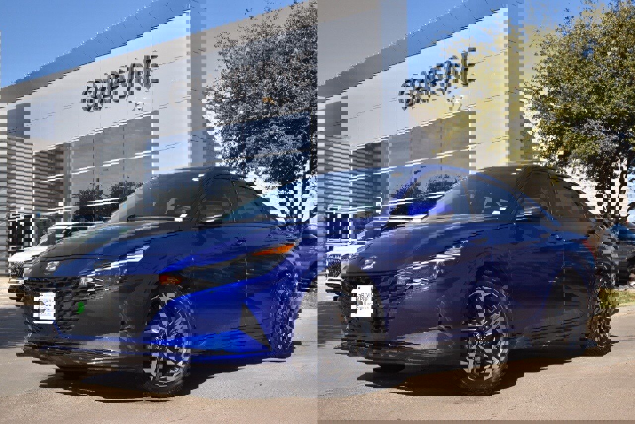 Used 2023 Hyundai Elantra SEL w/ Convenience Package