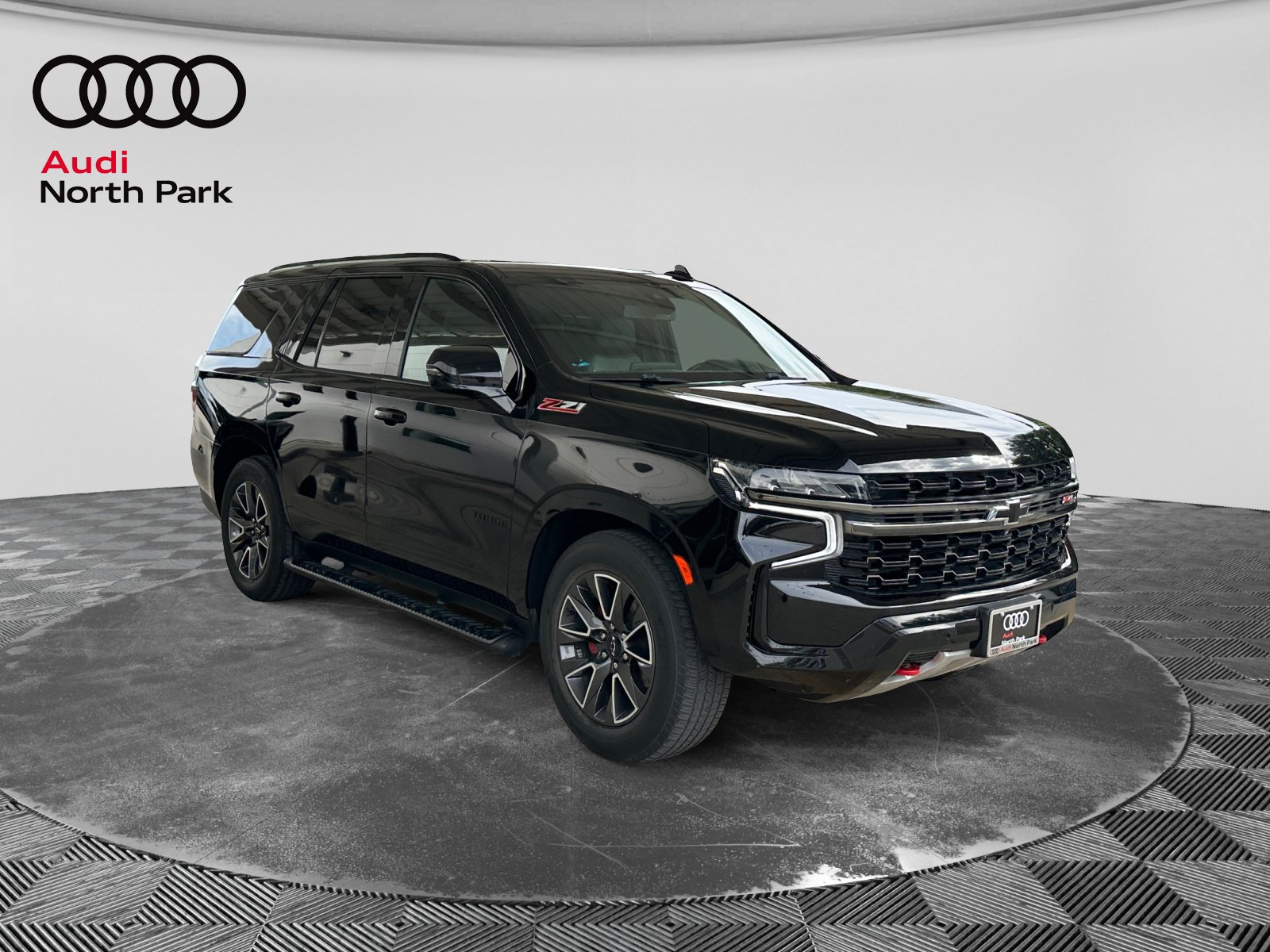 Used 2021 Chevrolet Tahoe Z71 w/ Z71 Off-Road Package AWD/4WD image 7