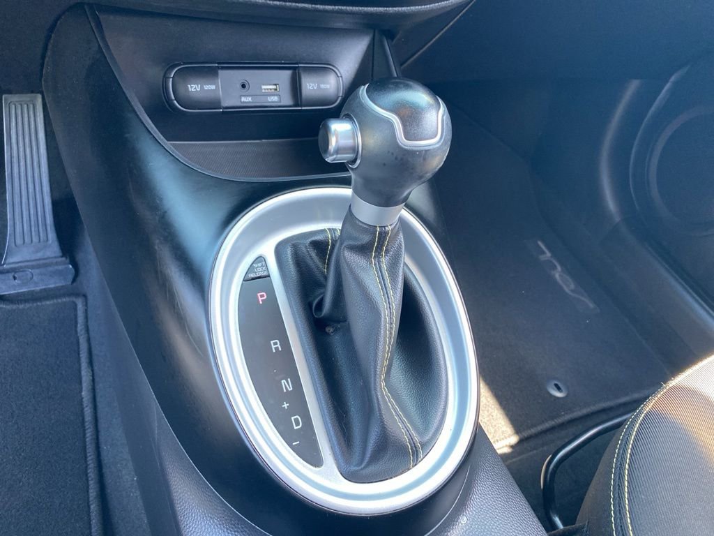 Used 2016 Kia Soul + image 24