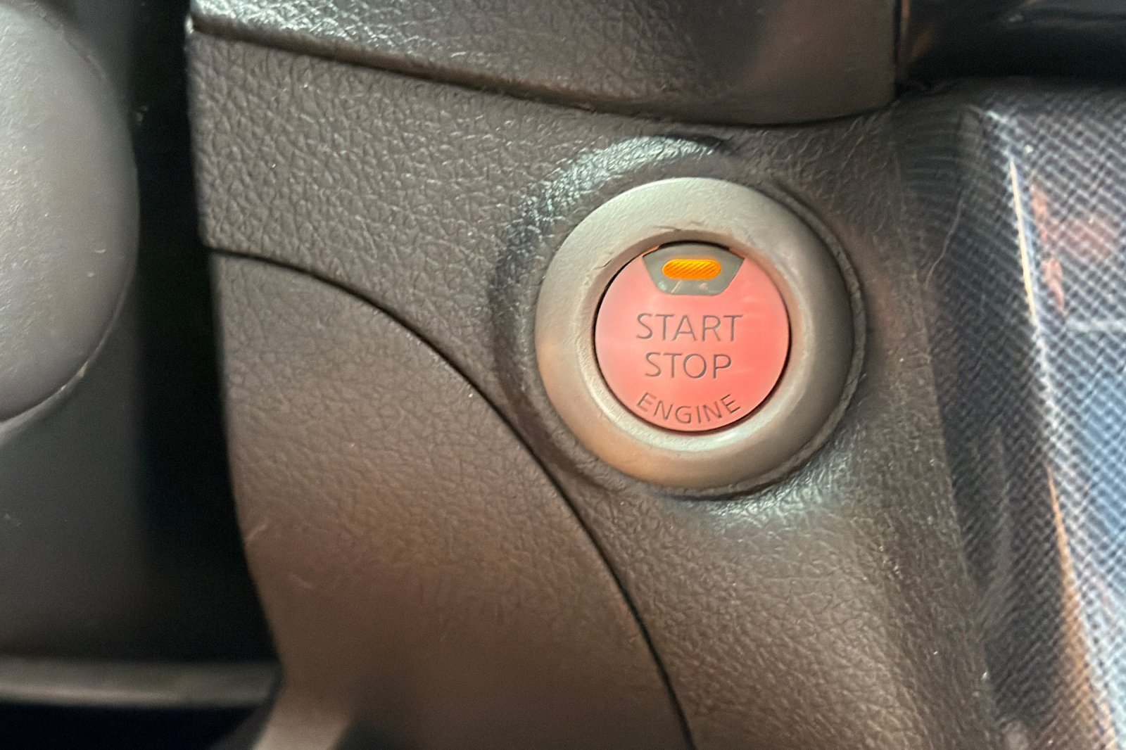 Used 2018 Nissan Sentra SR w/ Technology Package FWD image 23