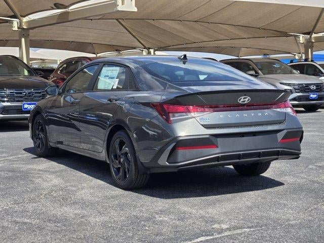 New 2026 Hyundai Elantra SEL Sport FWD image 3