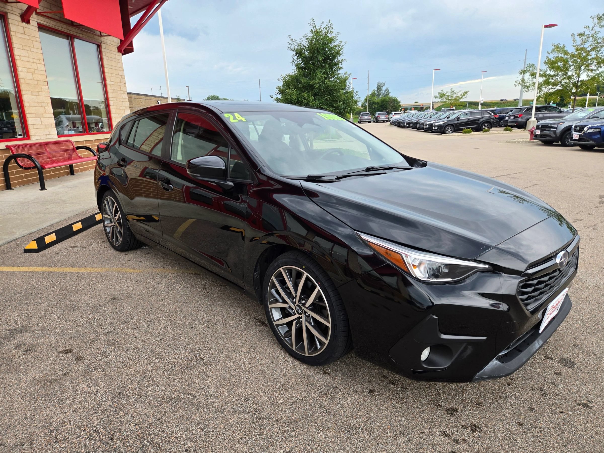 Used 2024 Subaru Impreza 2.0i Sport AWD/4WD image 3