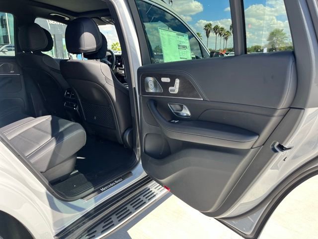 New 2026 Mercedes-Benz GLS 580 4MATIC image 19