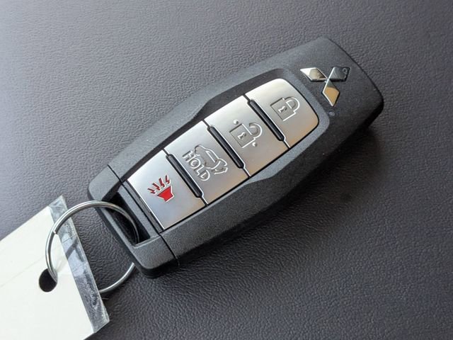 New 2026 Mitsubishi Outlander SE image 30