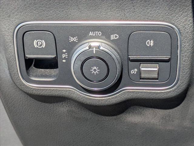 Used 2023 Mercedes-Benz GLA 35 AMG 4MATIC image 12