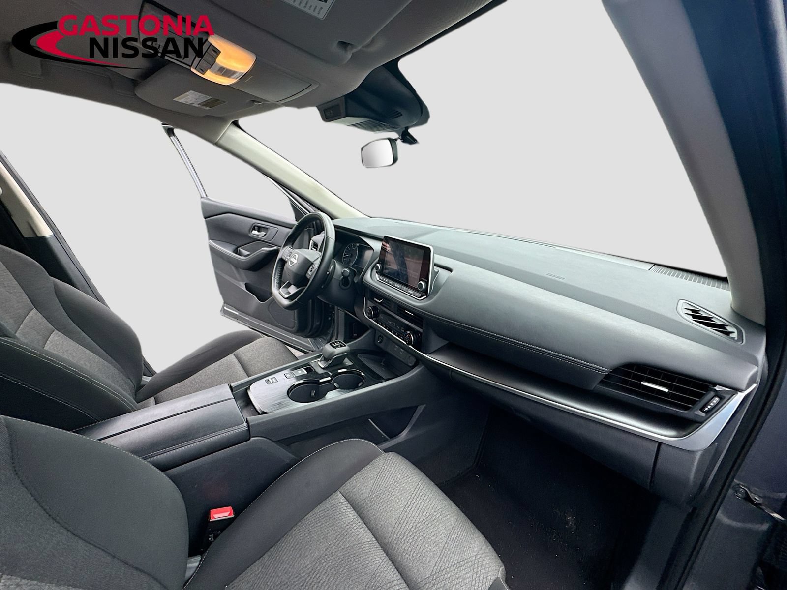 Used 2025 Nissan Rogue SV FWD image 36