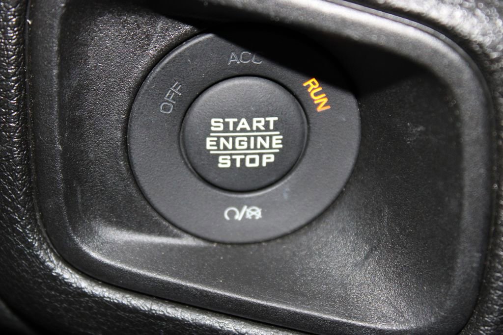 Used 2024 Jeep Wrangler Sport S image 39