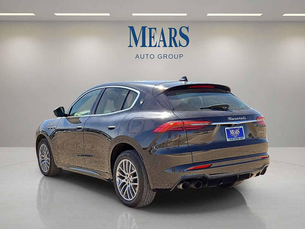 Used 2024 Maserati Grecale GT image 3