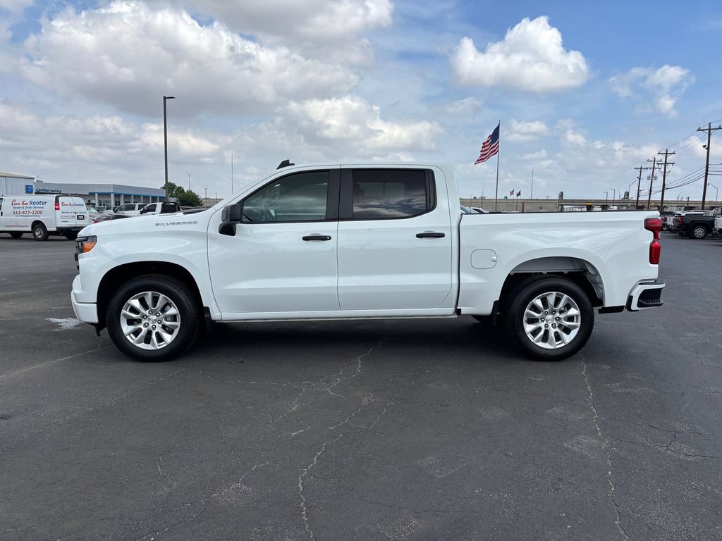 Used 2025 Chevrolet Silverado 1500 Custom RWD image 2