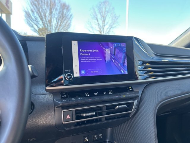 Used 2025 Toyota Camry SE image 22