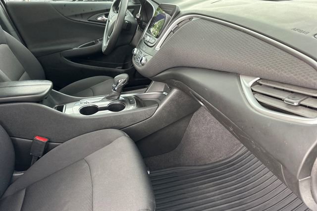 Used 2022 Chevrolet Malibu LT image 17