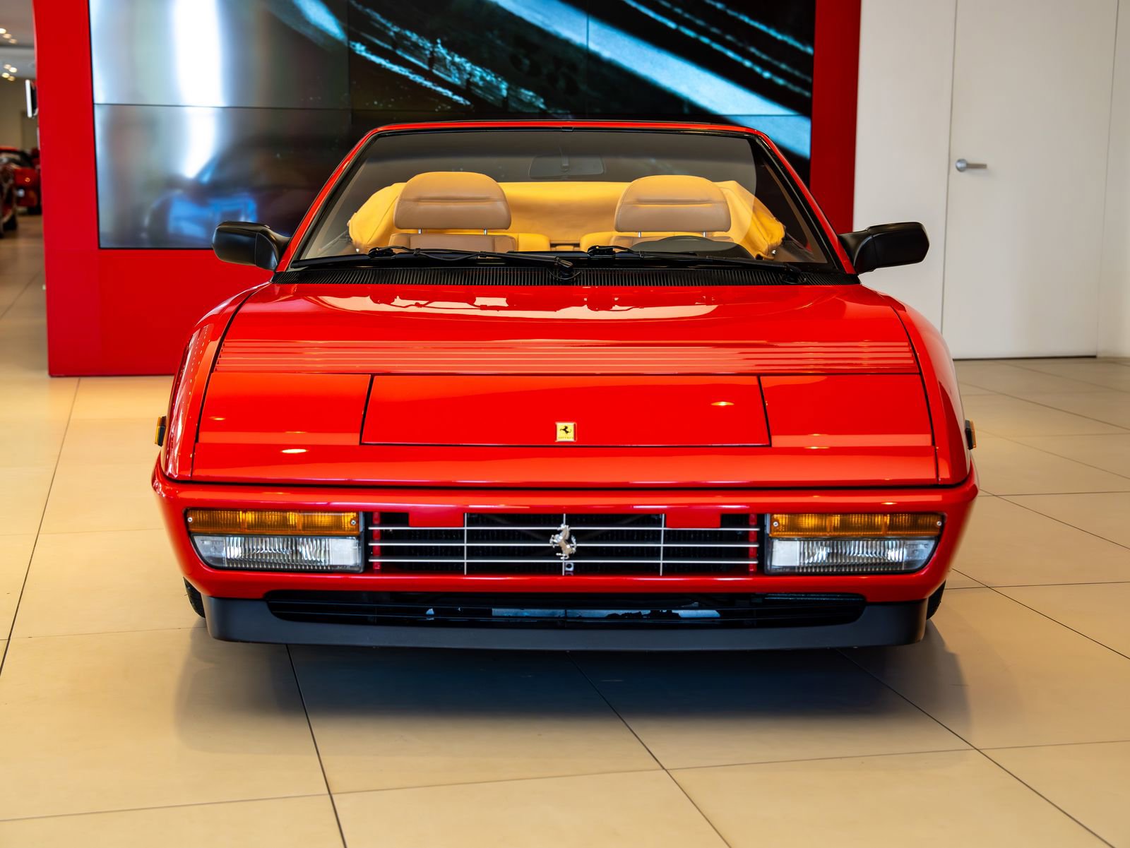 Used 1989 Ferrari Mondial T Cabriolet RWD image 2