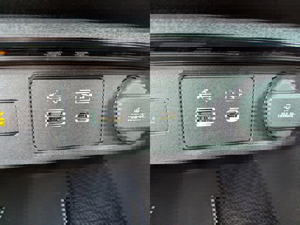 Used 2025 Honda CR-V Sport Touring image 22