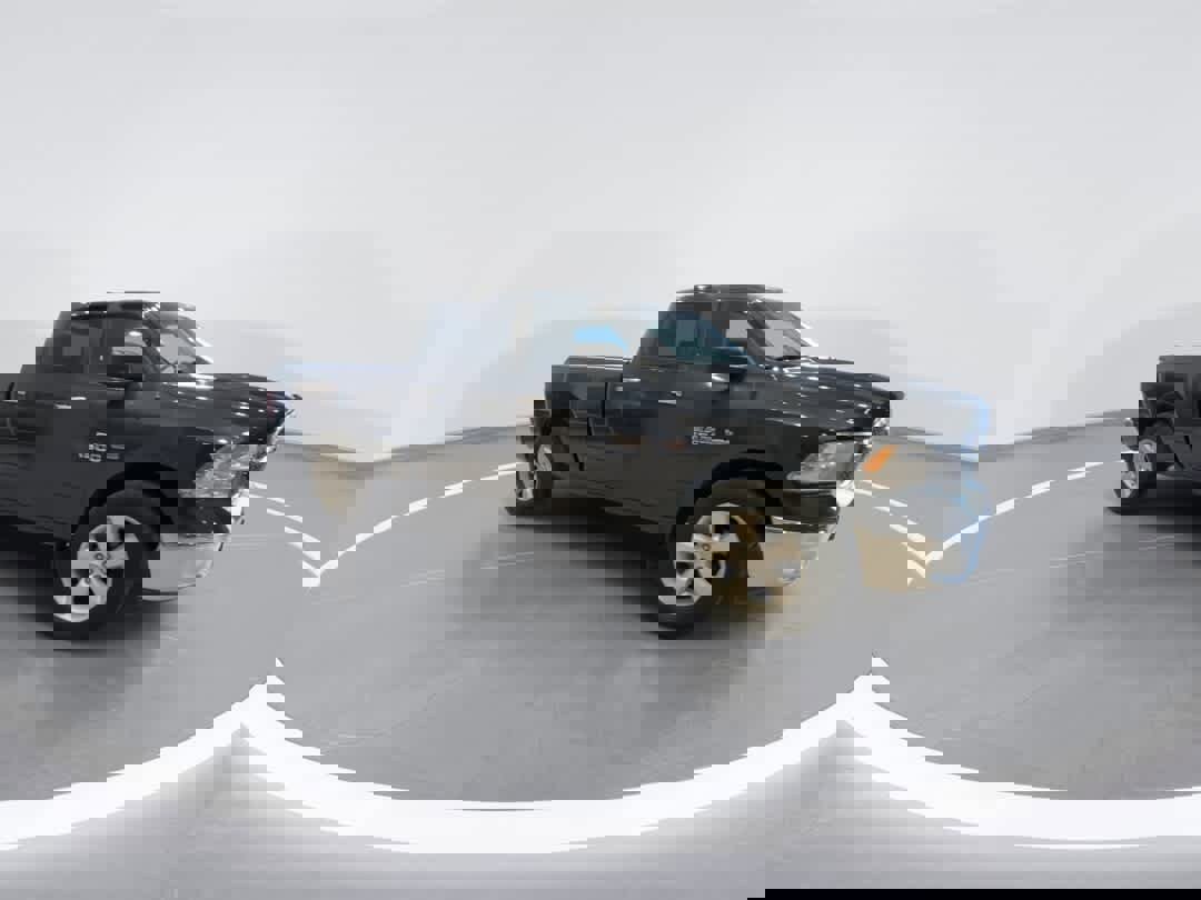 Used 2017 RAM 1500 Classic SLT image 2