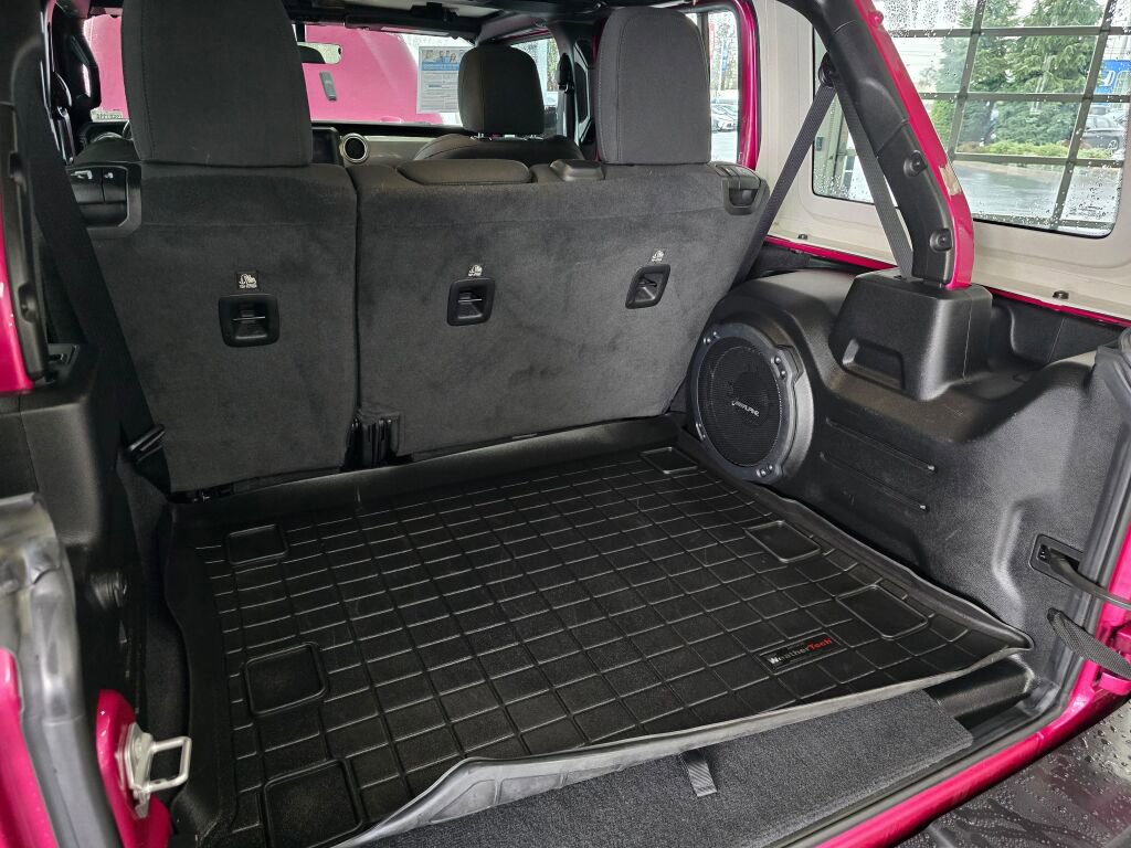 Used 2022 Jeep Wrangler Unlimited Sahara image 14