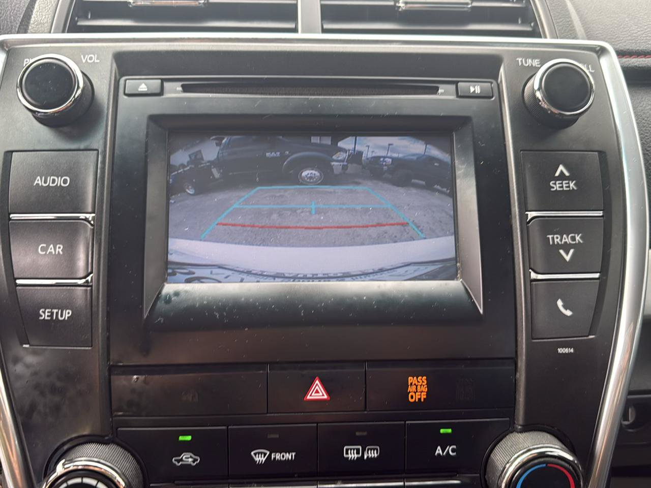 Used 2017 Toyota Camry SE FWD image 21