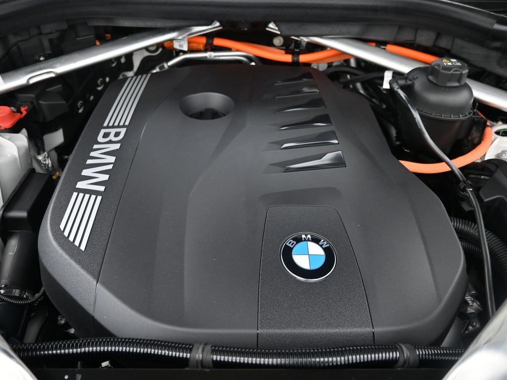 New 2026 BMW X5 xDrive50e image 18