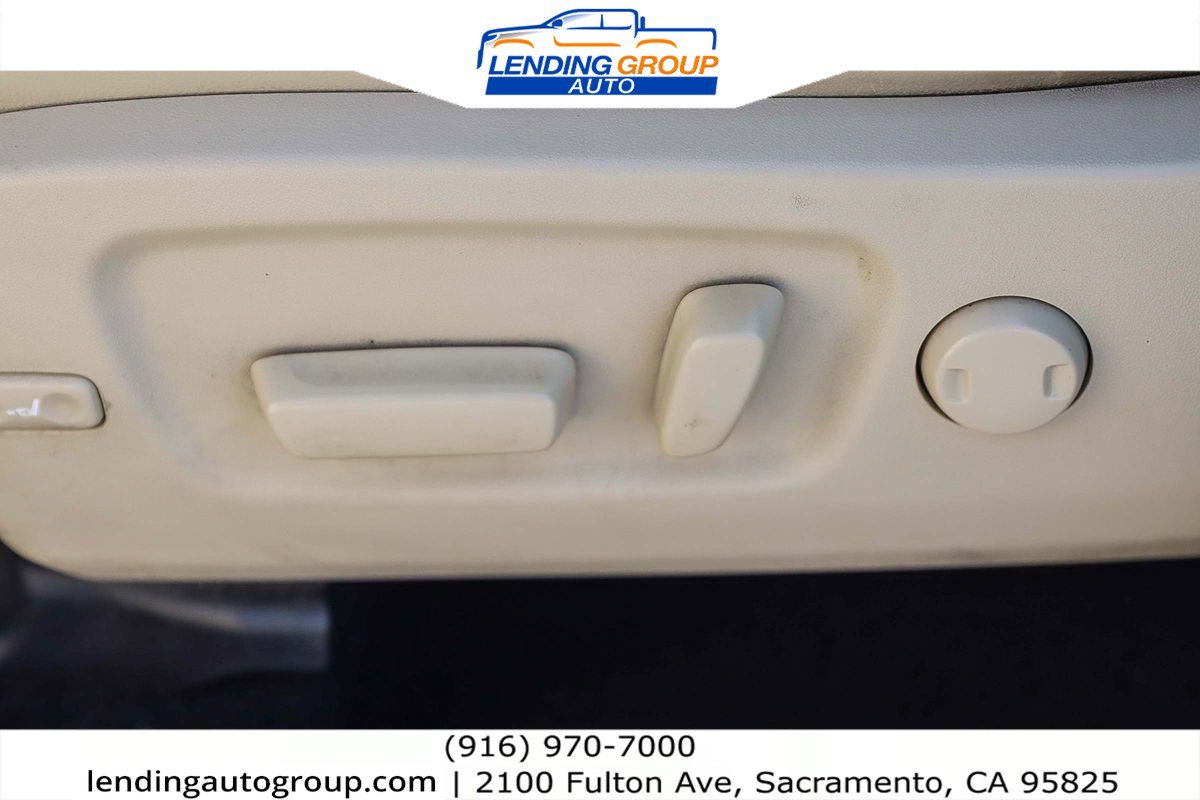 Used 2019 Toyota Highlander Limited image 21