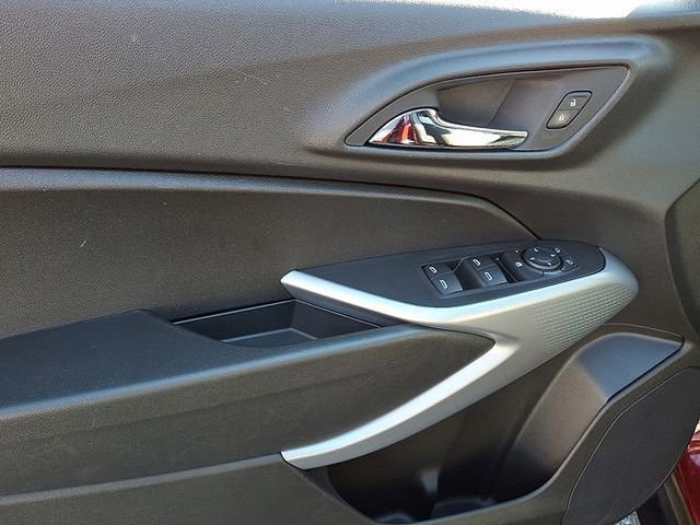 Used 2024 Chevrolet Trax LS w/ Driver Confidence Package image 12