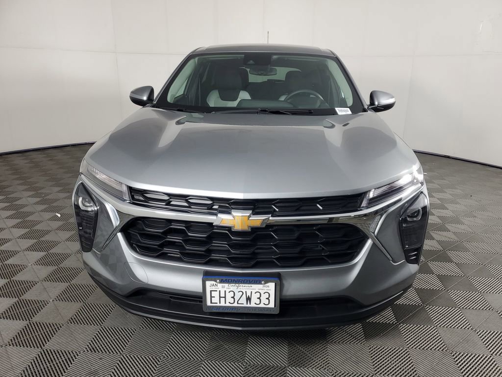 Used 2026 Chevrolet Trax LS w/ LS Convenience Package image 9