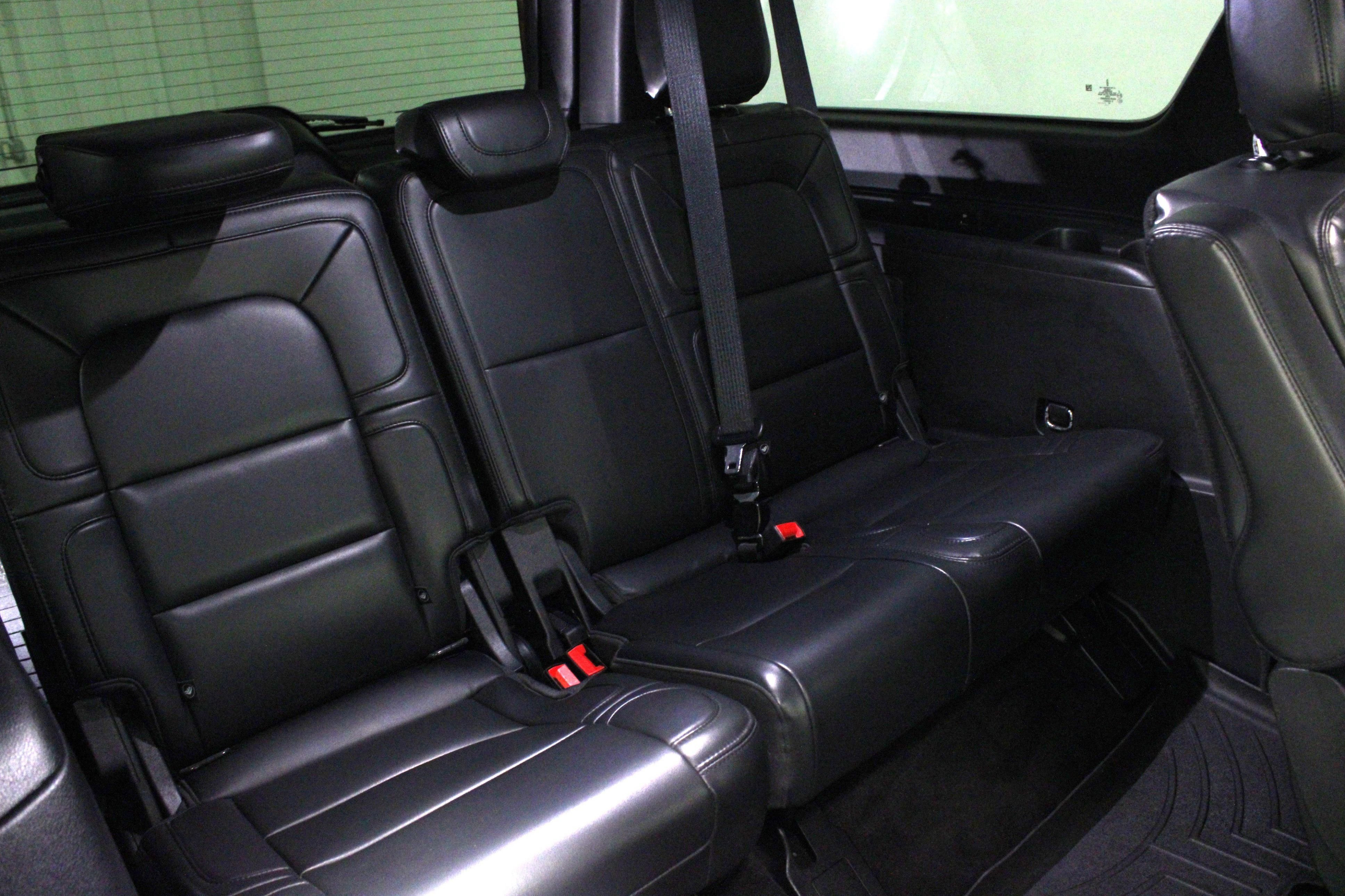 Used 2023 Lincoln Navigator L Reserve AWD/4WD image 18