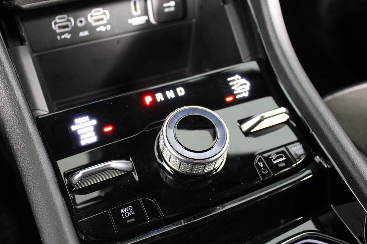 Used 2023 Jeep Grand Cherokee Trailhawk AWD/4WD image 23