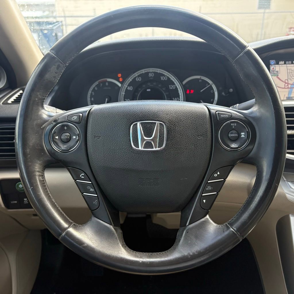 Used 2014 Honda Accord Touring image 18