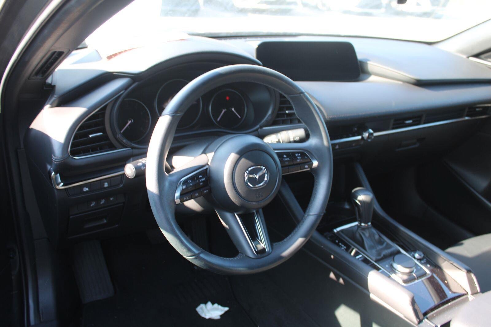 Used 2024 MAZDA MAZDA3 s FWD image 9
