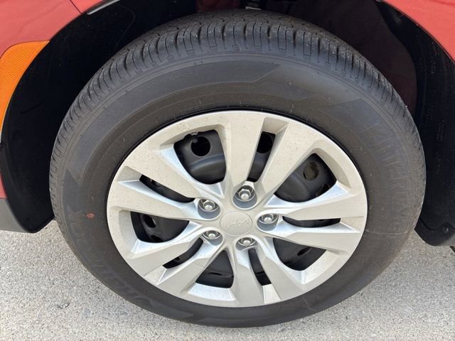 Used 2025 Kia Soul LX FWD image 13