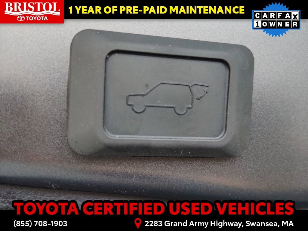Certified 2025 Toyota RAV4 XSE w/ Weather Package AWD/4WD image 33