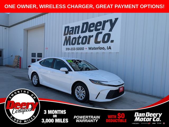 Used 2025 Toyota Camry LE FWD image 1