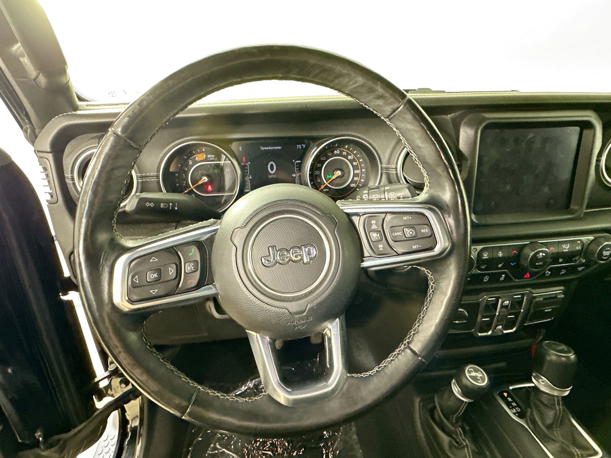 Used 2020 Jeep Wrangler Unlimited Sahara AWD/4WD image 12