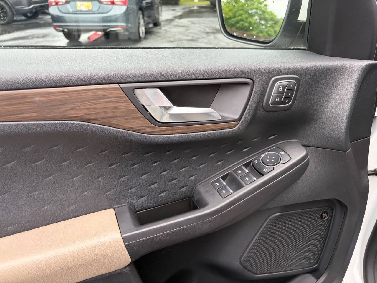 Used 2020 Ford Escape Titanium AWD/4WD image 10