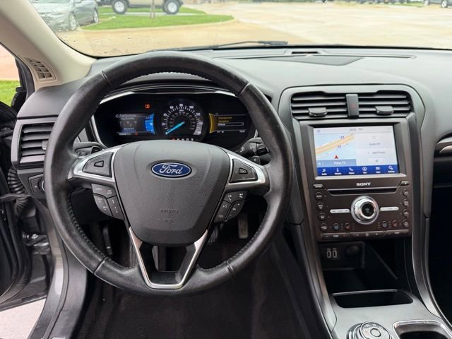 Used 2019 Ford Fusion Titanium image 12