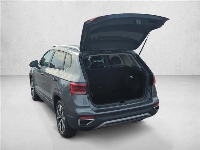 Used 2024 Volkswagen Taos SE image 7