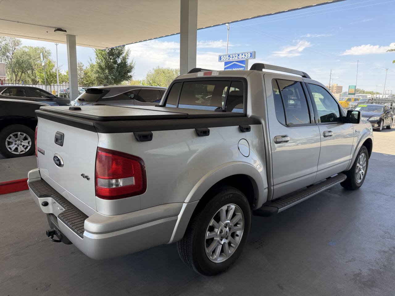 Used 2007 Ford Explorer Sport Trac Limited AWD/4WD image 5