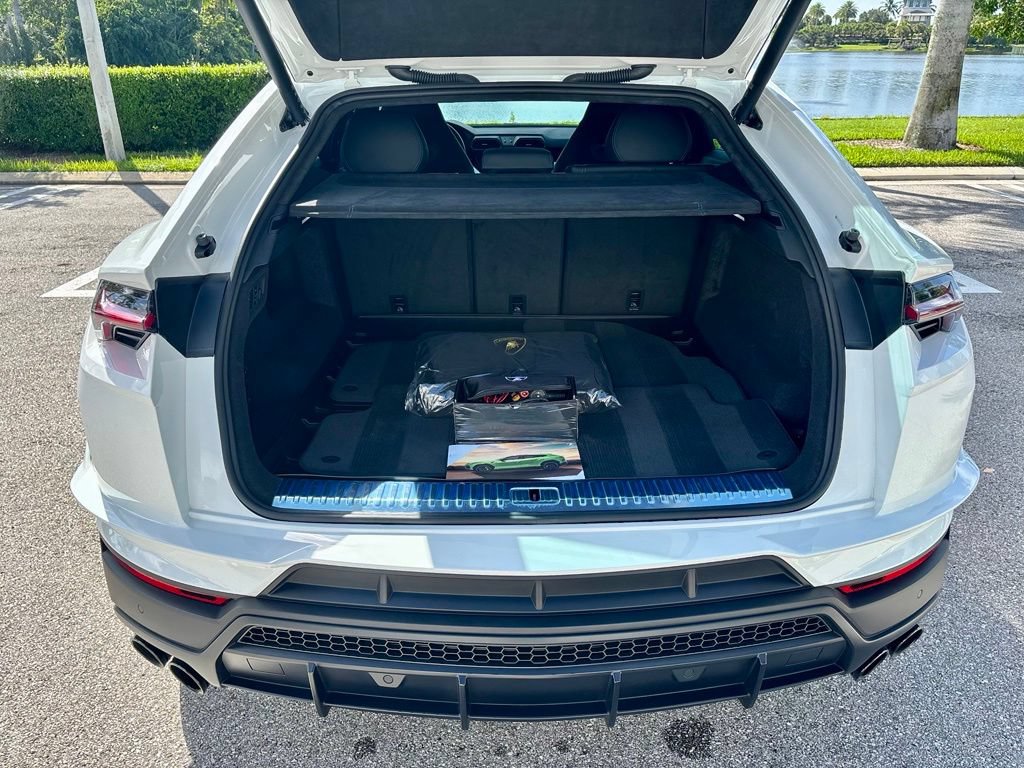 Used 2024 Lamborghini Urus S AWD/4WD image 23