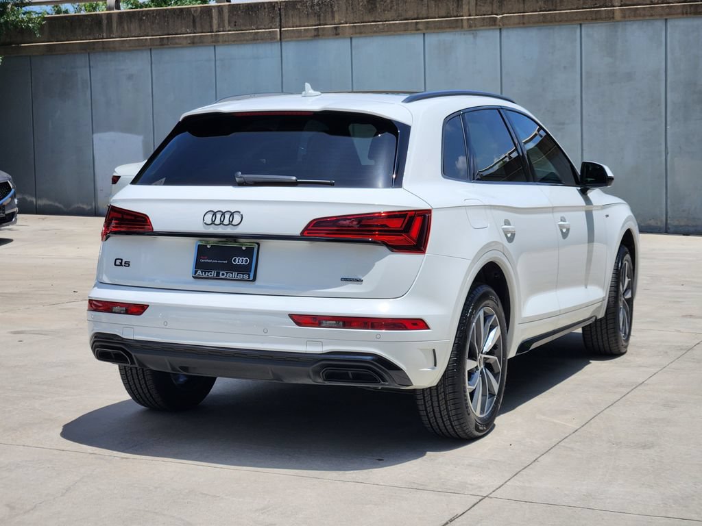 Certified 2024 Audi Q5 2.0T Premium w/ Summer of Audi Package AWD/4WD image 11