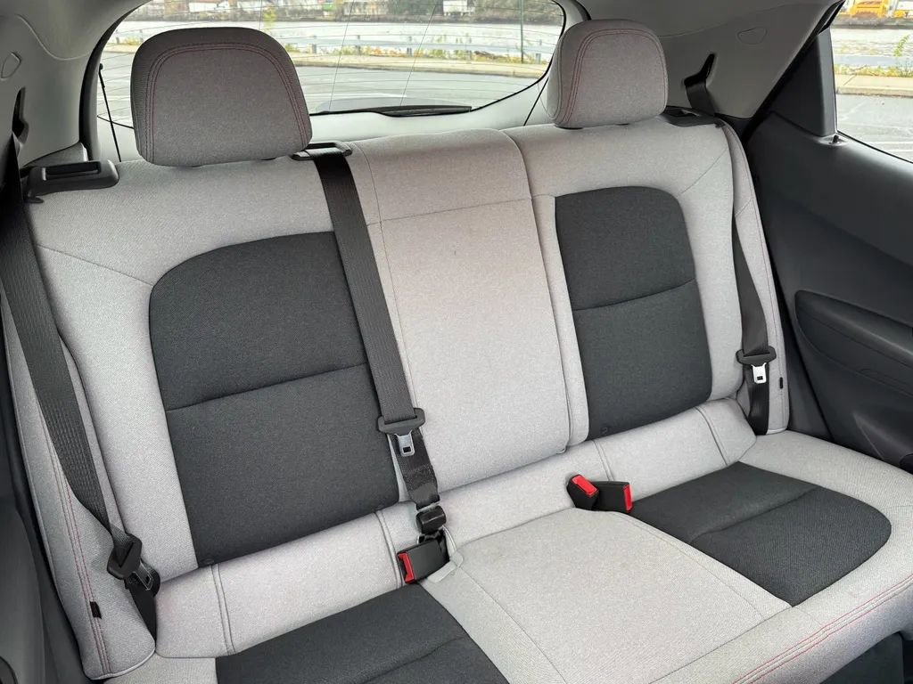 Used 2020 Chevrolet Bolt LT image 24