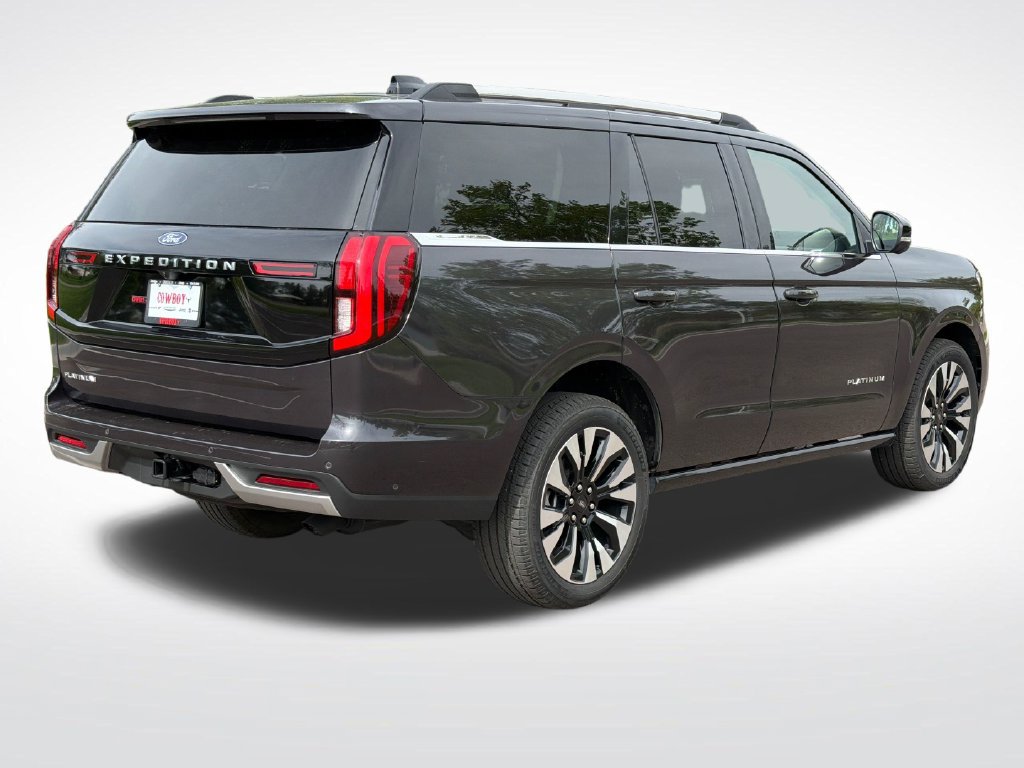 Used 2025 Ford Expedition Platinum w/ Driver's Package AWD/4WD image 6
